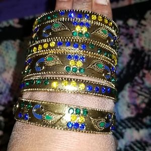 Sassy Jones  Allega Bangles set